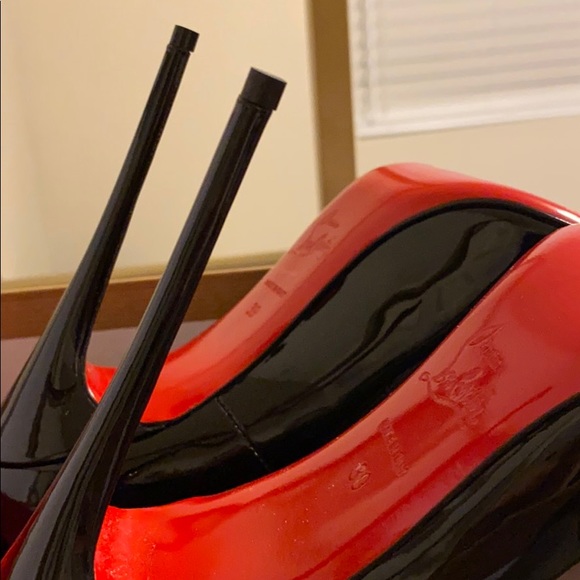 ❌SOLD❌Christian Louboutin So Kate 120 Patent Black - Picture 5 of 6